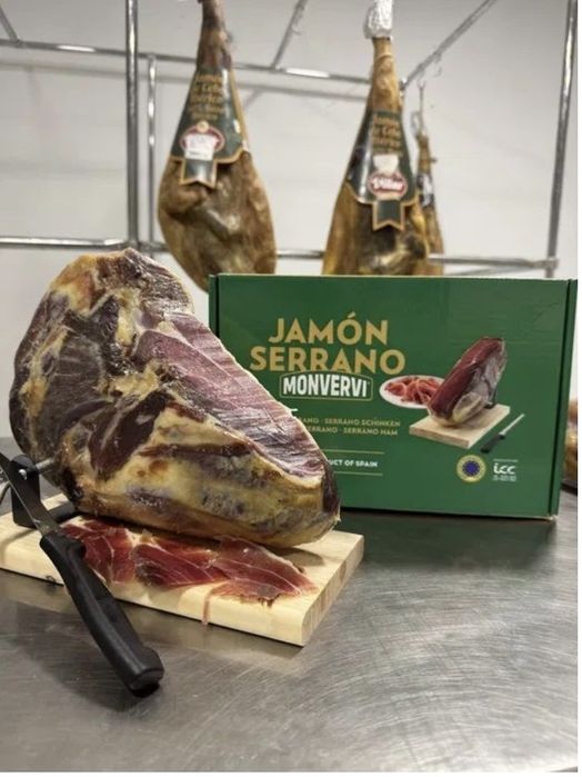 Хамон  задня ніжка вагою від 1.8-2.5 кг топ якість