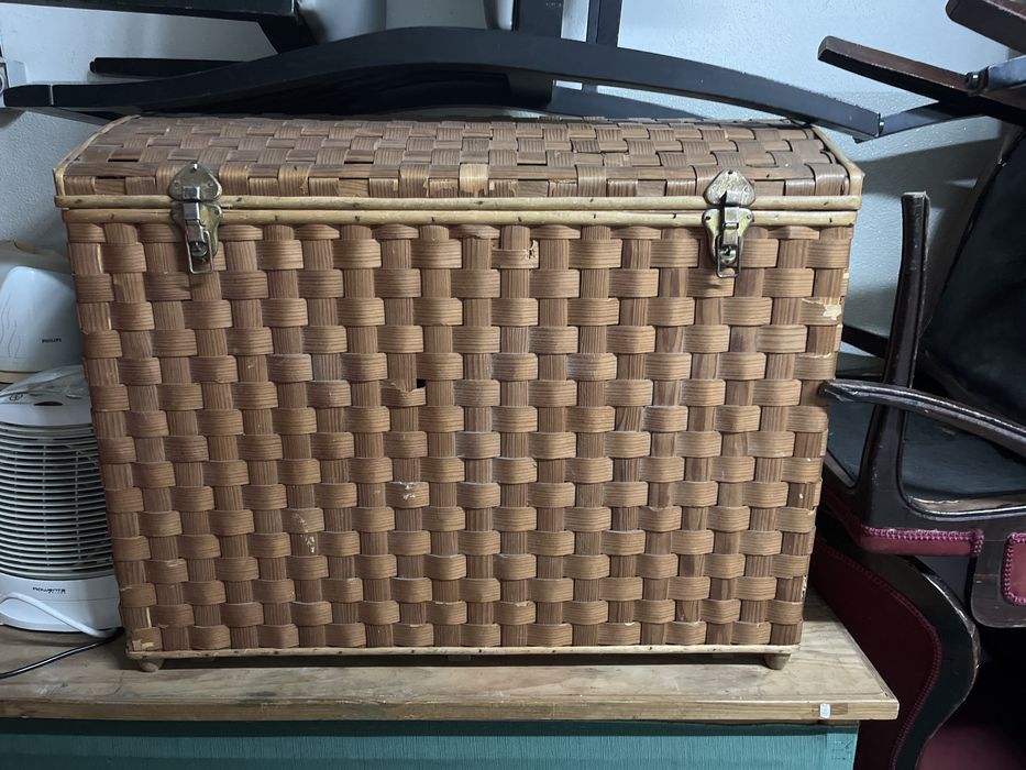 Bau  em palha e verga