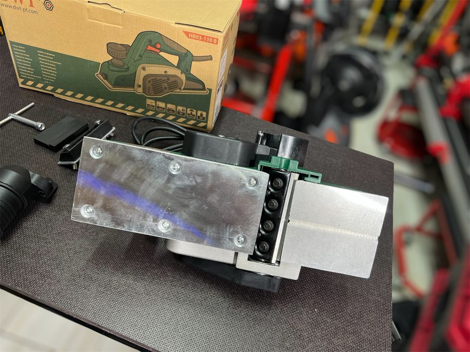 Рубанок Электрорубанок DWT HB03-110B Затачиваемые лезвия 110 мм