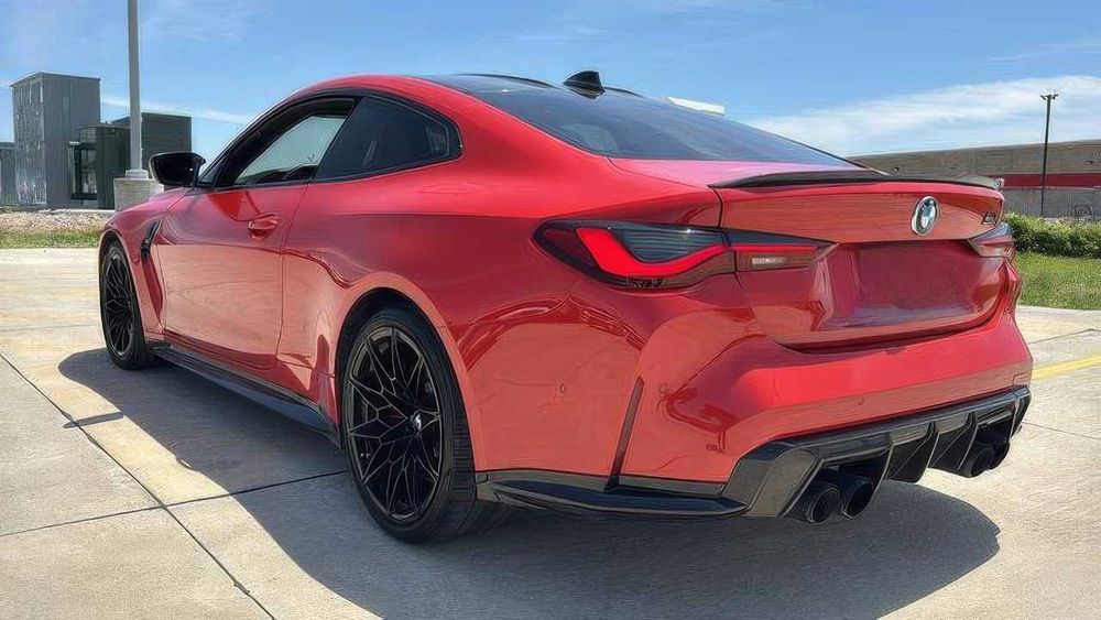 BMW M4      2021