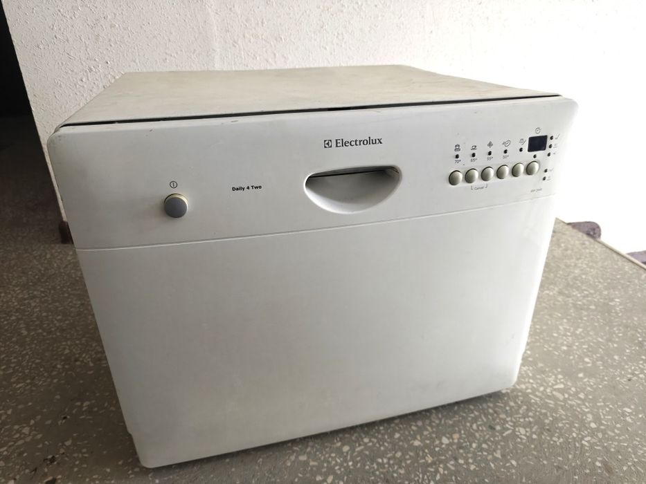 Electrolux ESF2440 посудомийна машина (на запчастини)