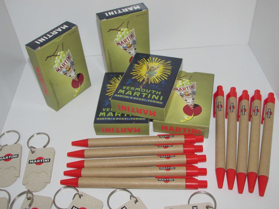 Conjunto Artigos Martini (5 Baralhos cartas + 10 Canetas + 7 Porta-Chaves)
