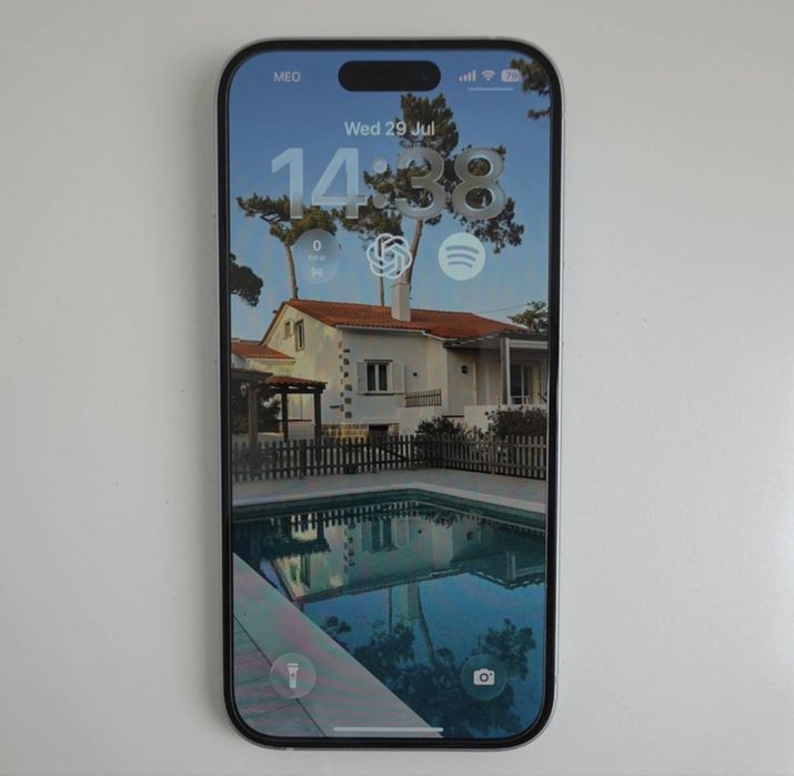 iPhone 15 128GB - como novo e na garantia!