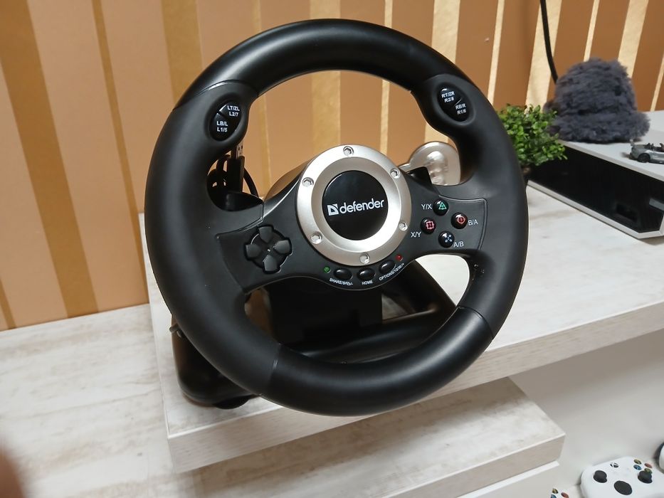 Продам ігровий руль стан чудовий