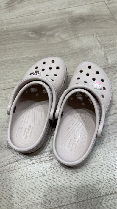 Дитячі  сандалі Crocs р С 12 пудровий колір, гарний стан