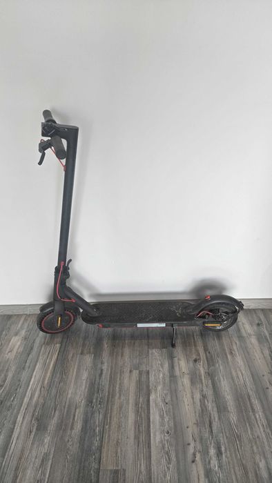 Електросамокат Xiaomi Mi Electric Scooter Pro