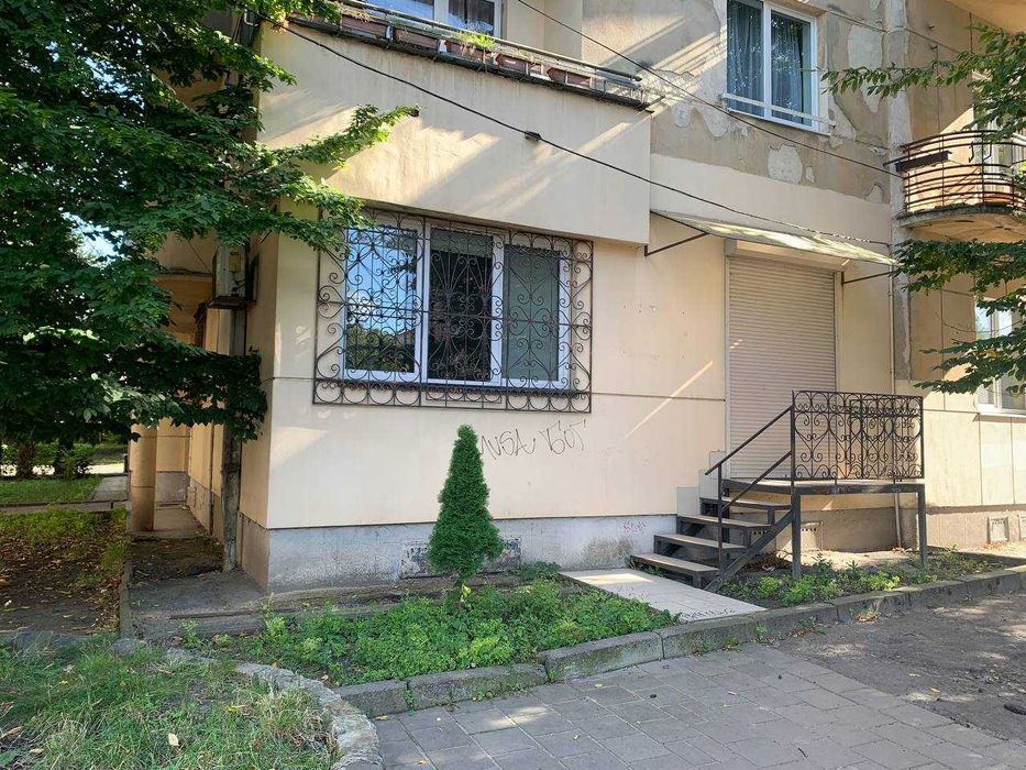 Оренда фасадного приміщення 62 м² під Салон/Офіс — Львів БЕЗ КОМІСІЇ