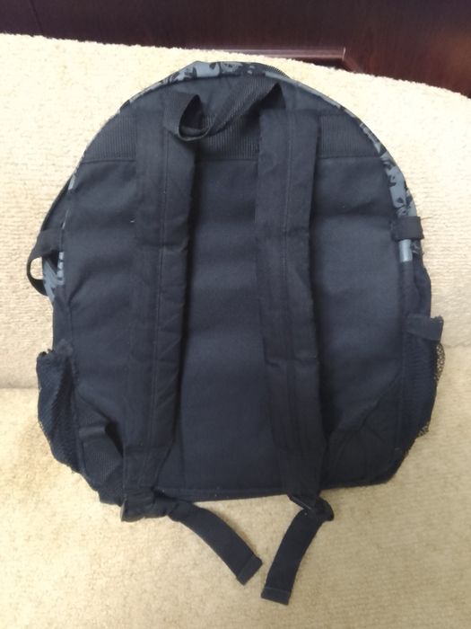 Рюкзак шкільний в хорошому стані