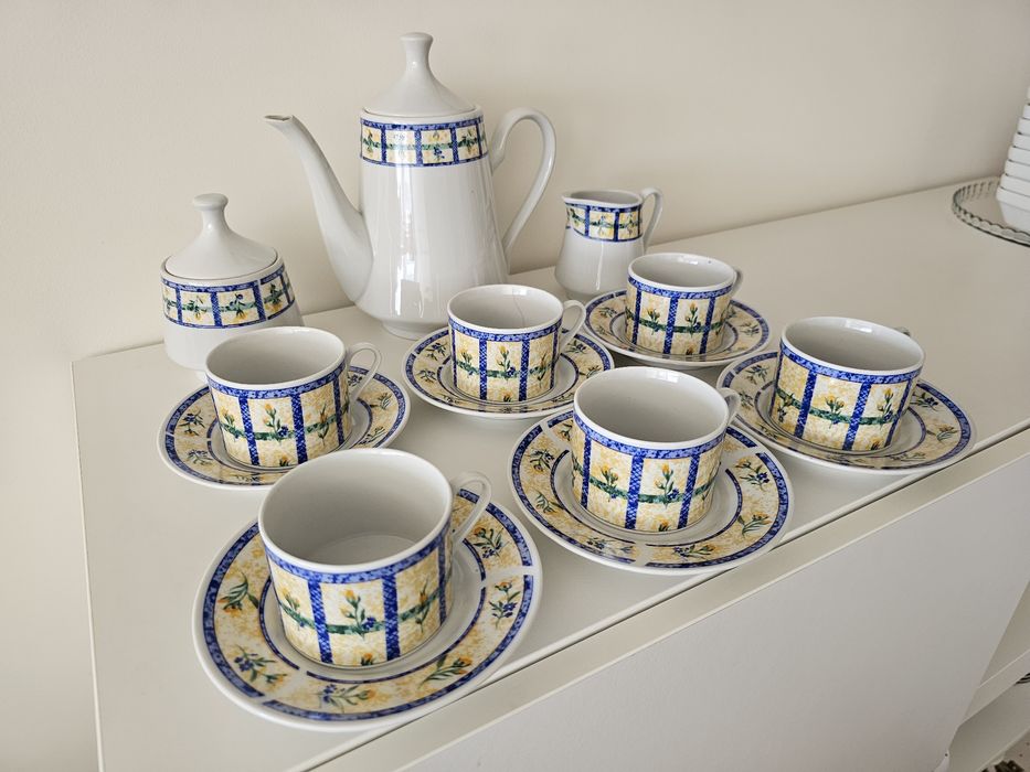 15-Piece Tea Set423597231907153921