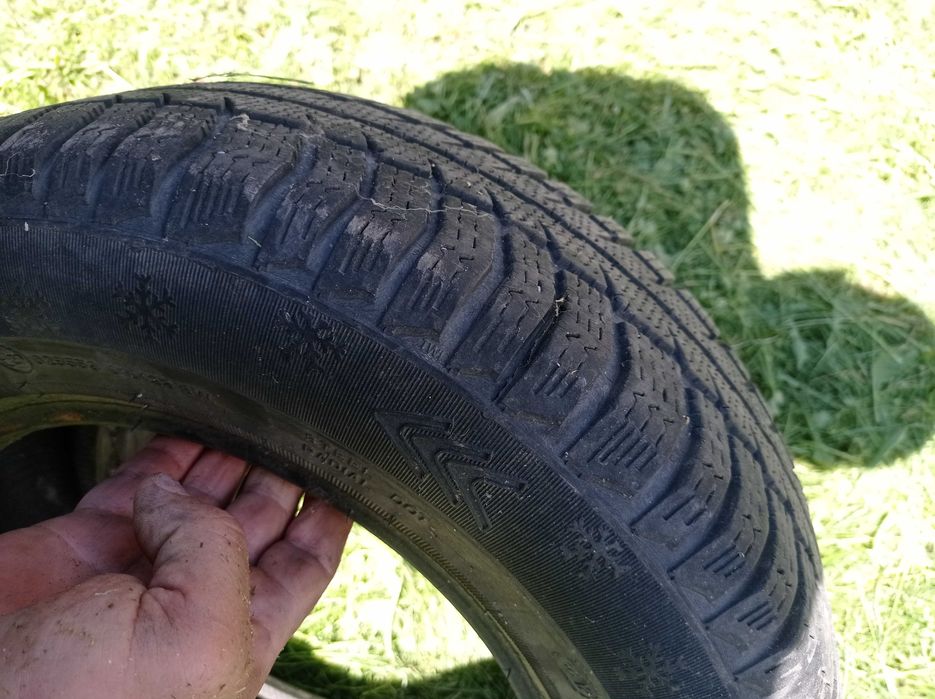 Продам покришку Р13 всесезон.