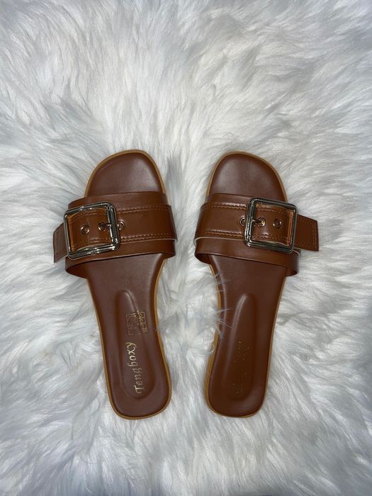 Brązowe klapki - 42