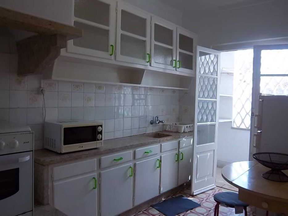 T1 MOBILADO E EQUIPADO na DAMAIA com muitos transportes