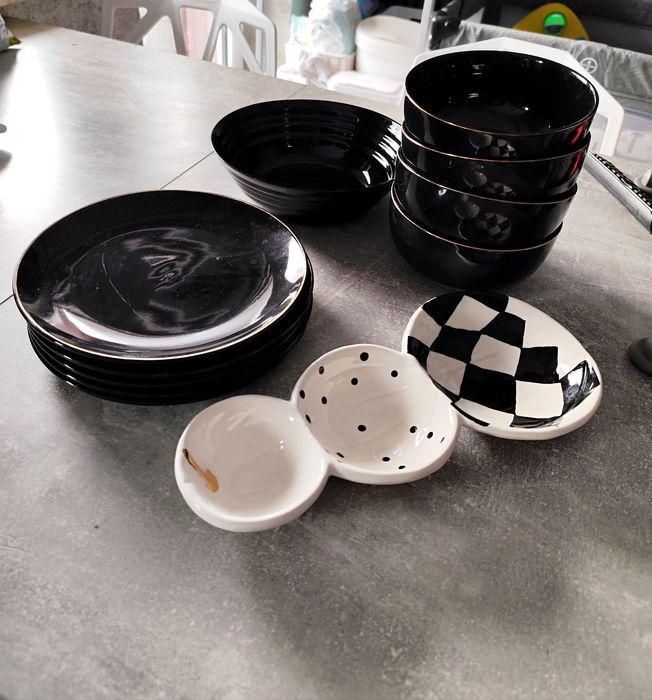 Home&You zastawa stołowa . Czarna Glamoure.