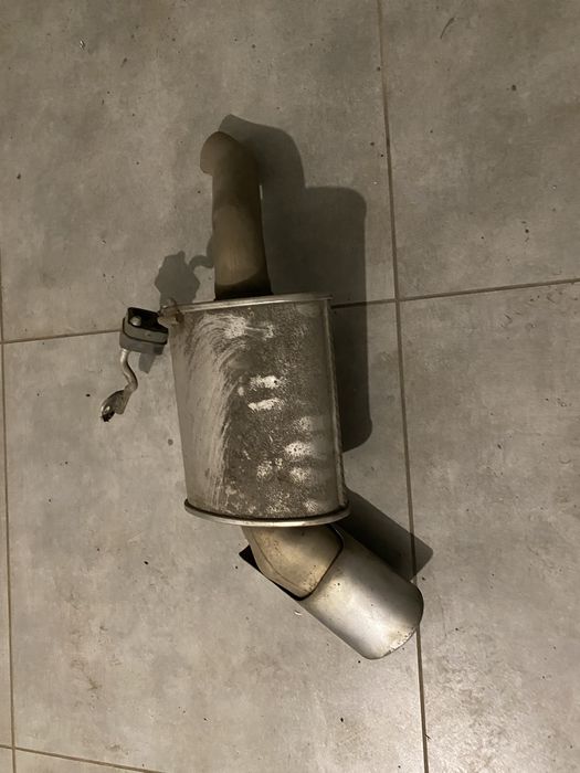 BMW E81 120d M-Pakiet Wydech, Tłumik, Części wnętrza