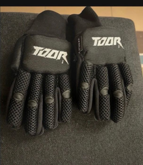 Material novo para prática de hoquei em patins