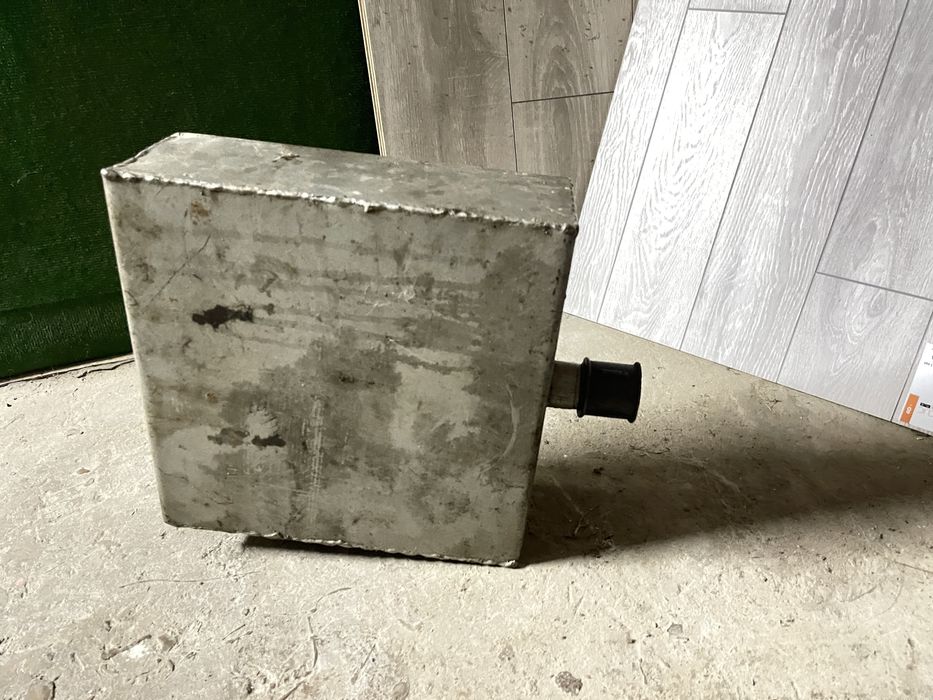 Теплообмінник твердопаливного котла Водяний бак взривний клапан