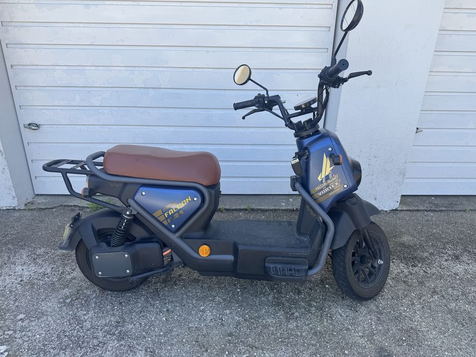 Scooter moto  electrónica Vortex Falcón
