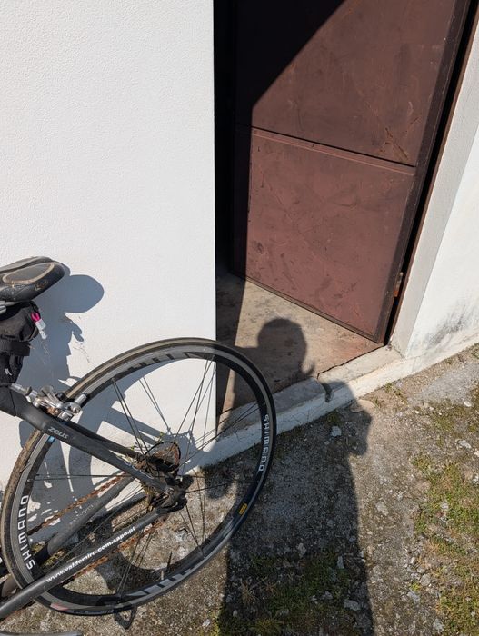 Bicicleta de pista em bom estado