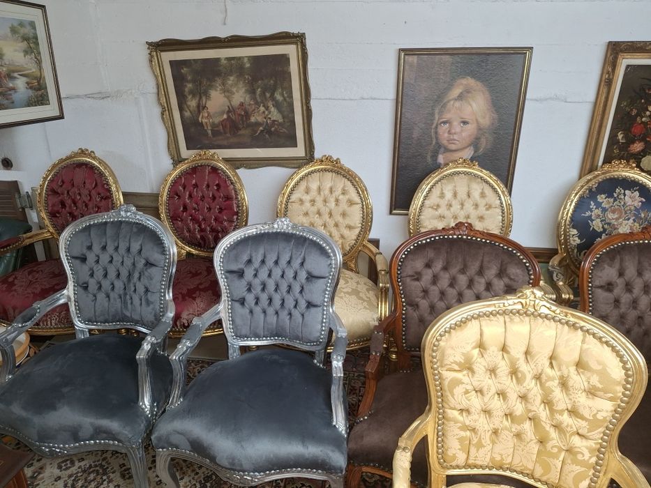 Canapés/Cadeirões ( Variadíssimos)