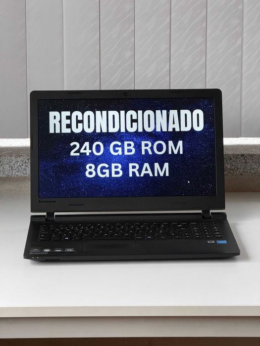 Portátil recondicionado  8GB RAM 240 GB SSD