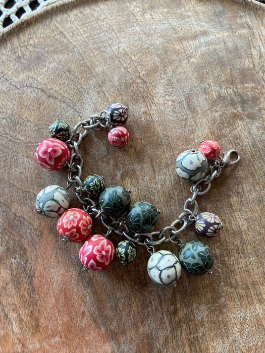 Bransoletka z ekstra ozdobami koralikami