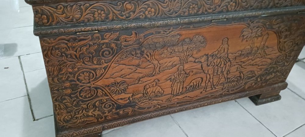 Arca de madeira vintage