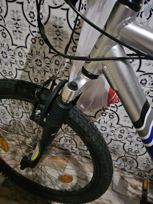 Bicicleta Togano MTB com mudanças