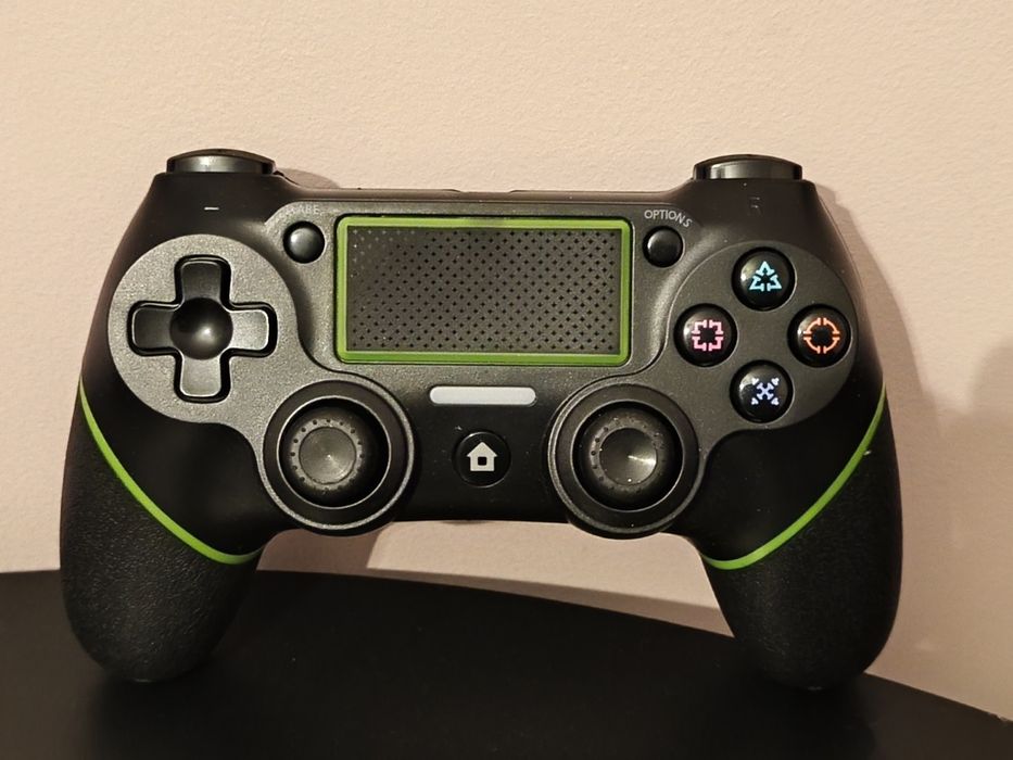Bezprzewodowy pad do PS4