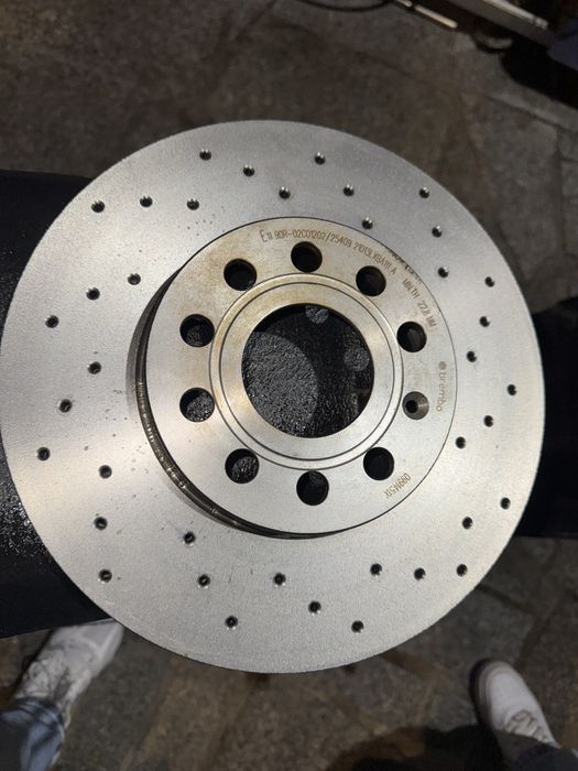 Discos de travão perfurado Brembo