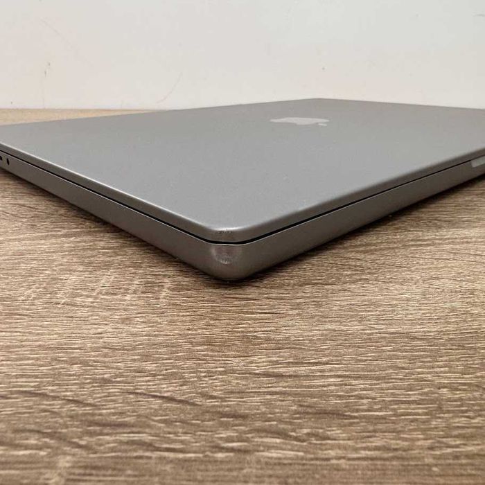 MacBook Pro 16" 2021 M1 Pro / 32Gb DDR5 / SSD 512Gb (код: M1128)