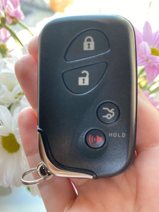 Власний оригінальний ключ від Lexus ES 350
