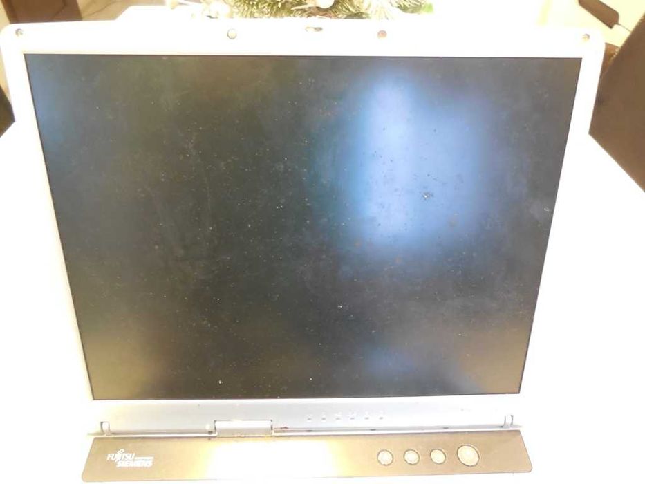 Laptop Fujitsu Siemens Amilo M7440 Pentium1.7 GHz RAM DDR2 1Gz HDD80GB