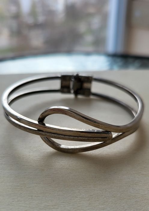 Бусы, чокеры (пластик, дерево)