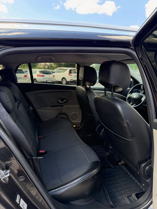 Renault Megane 2010 - 1.5 Дизель АКПП