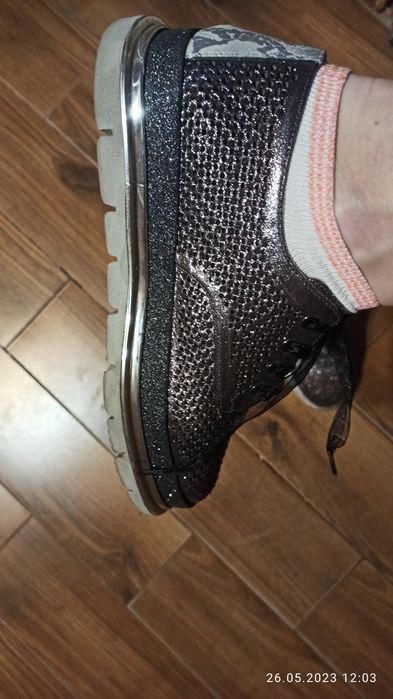 Продам кожаные туфли