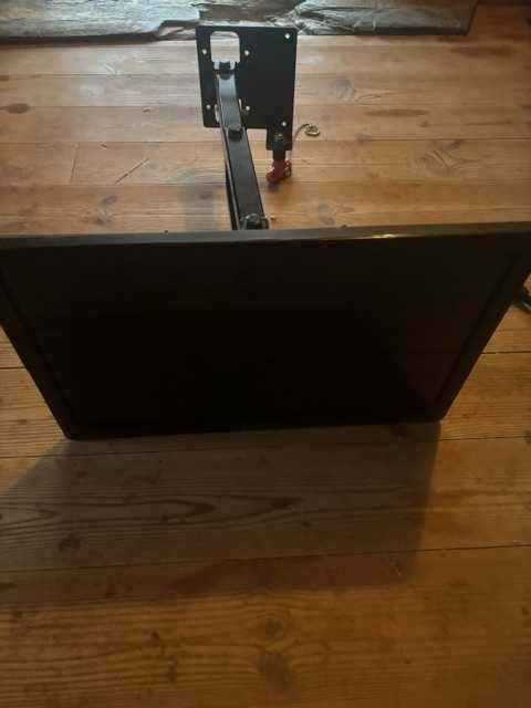 17" TV 12V para Autocaravana / Camper com Suporte