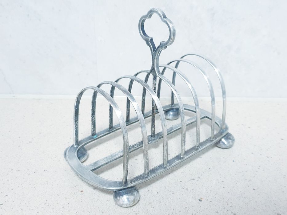 Antigo suporte para torradas inglês com banho em prata