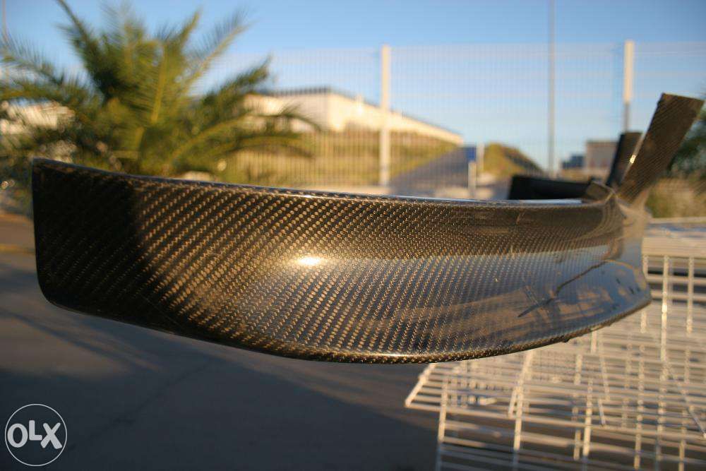 Lip/ splitter carbono para-choques Original Sport BMW E87 (série 1)