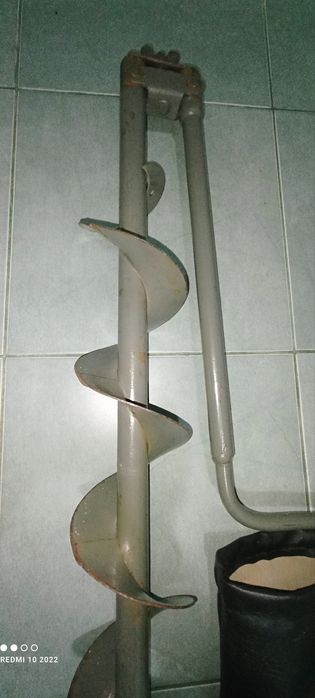 Бур для зимней рыбалки,ледобур ссср