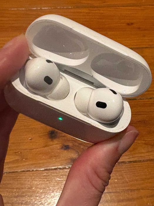 AIRBUDS PRO - barely used