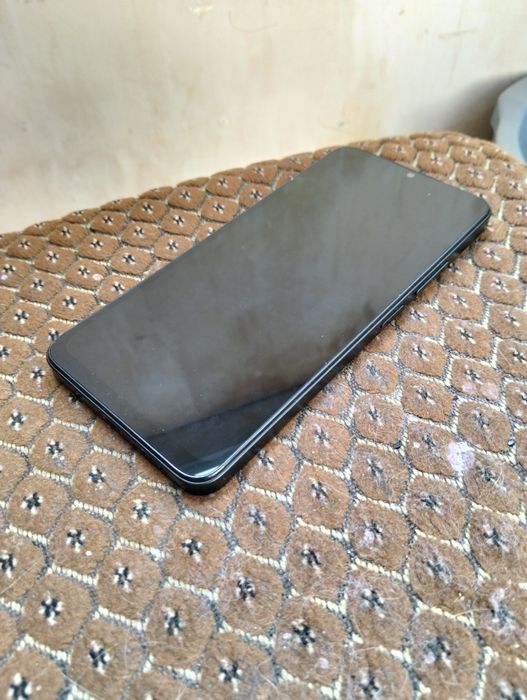 Продам телефон Redmi 13c