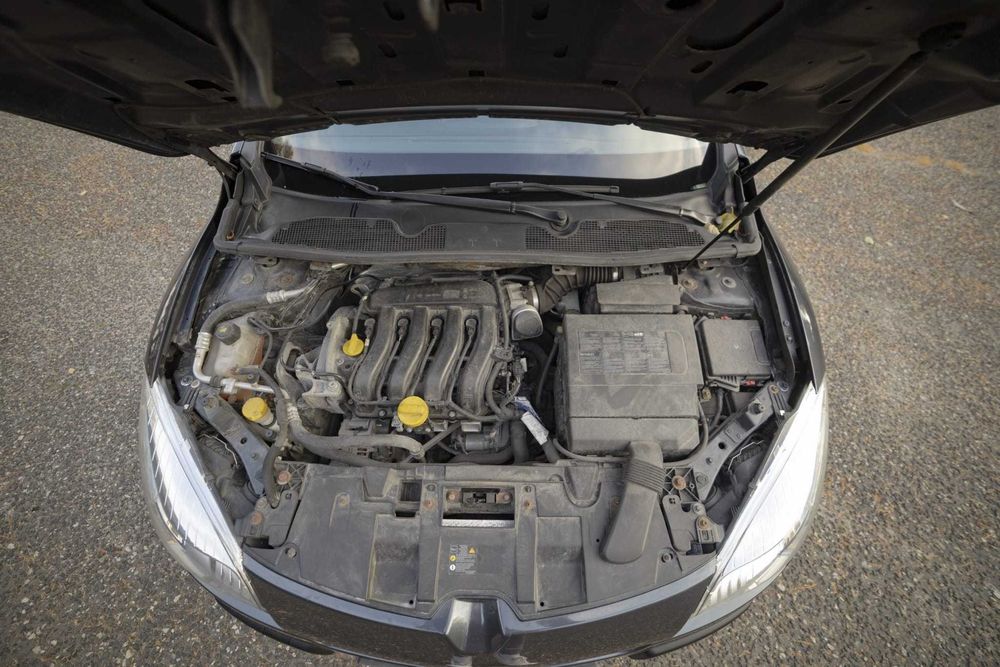 Renault Megane 1.6 benzyna, niski przebieg, keyless, klimatronik, pdc