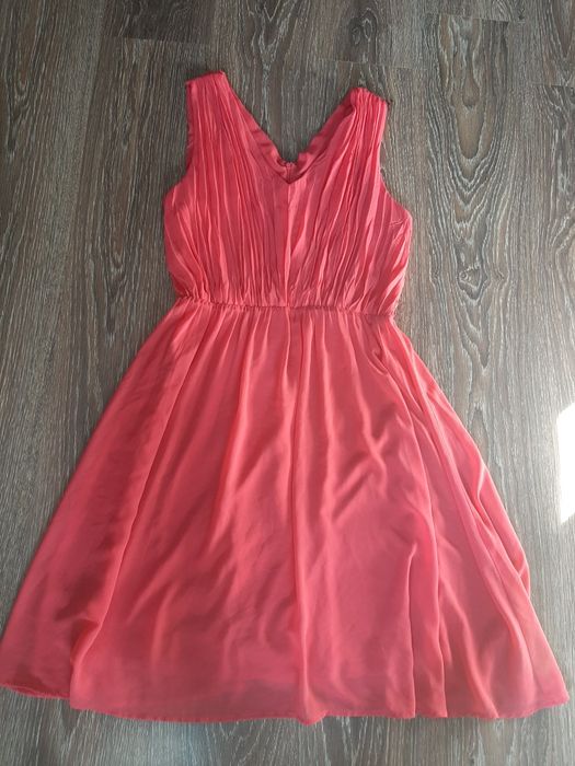 Koralowa sukienka do kolan, rozm 38, Top Secret