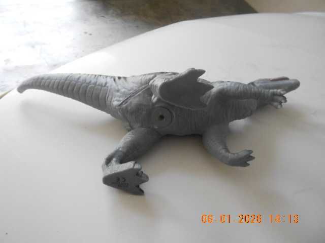 dinossauro borracha de qualidade ATENÇÃO LER O ANUNCIO E VER AS FOTOS