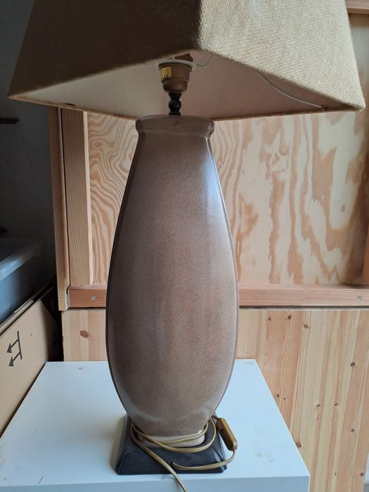 Table Lamp428624580539197442