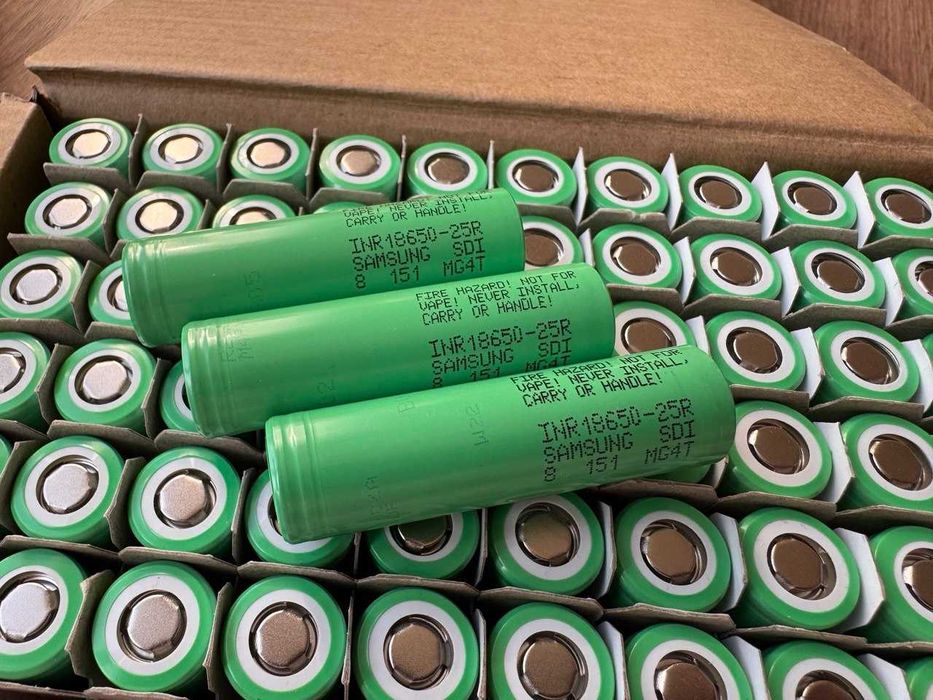 НОВІ Samsung INR18650 25R 2500mAh 20A високострумові акумулятори