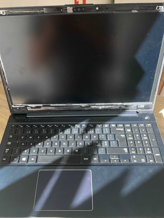 Samsung NP870Z5G-S01TR