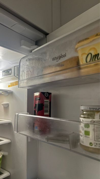 Frigorífico combinado de encastre da Whirlpool - ART 66001