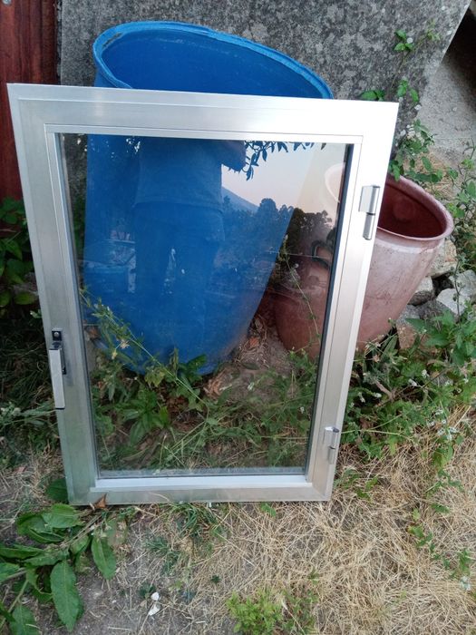 Selling aluminum window64575282485122120