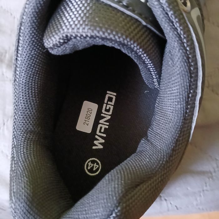 Sprzedam nowe buty trekkingowe męskie r.44
